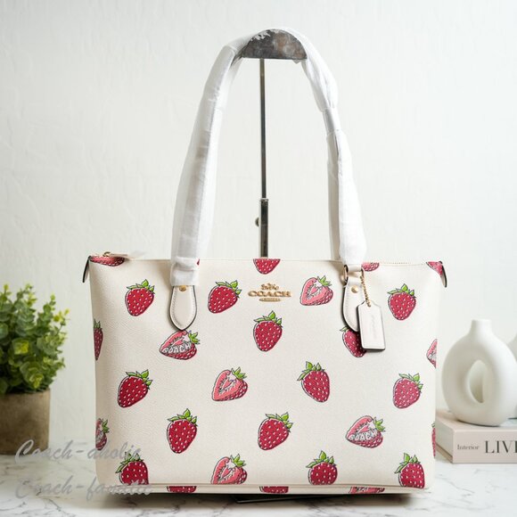 NWT Coach CAR34 Strawberry Print Gallery Tote Bag Coated Canvas & Leather - Picture 1 of 9